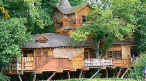 alnwick-treehouse_0]